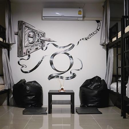 Zen Hostel Chiangmai Chiang Mai Esterno foto