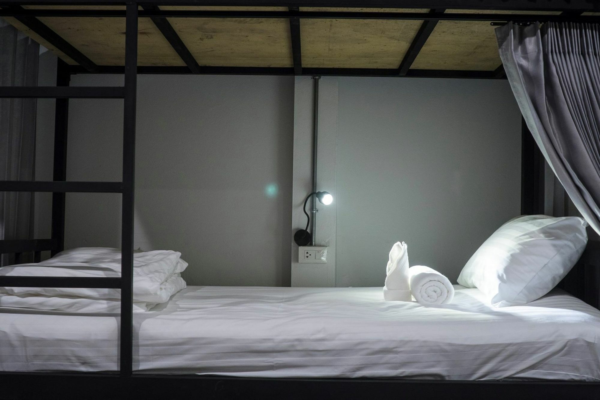 Zen Hostel Chiangmai Chiang Mai Esterno foto