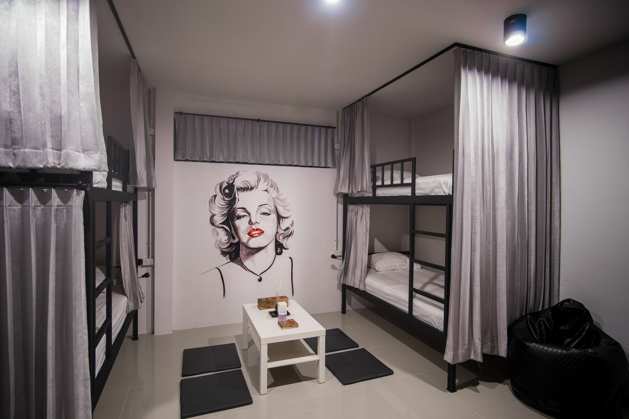 Zen Hostel Chiangmai Chiang Mai Esterno foto